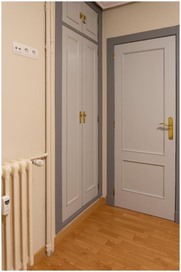 Luengo House Apartment Леон Екстериор снимка