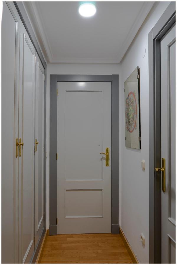 Luengo House Apartment Леон Екстериор снимка