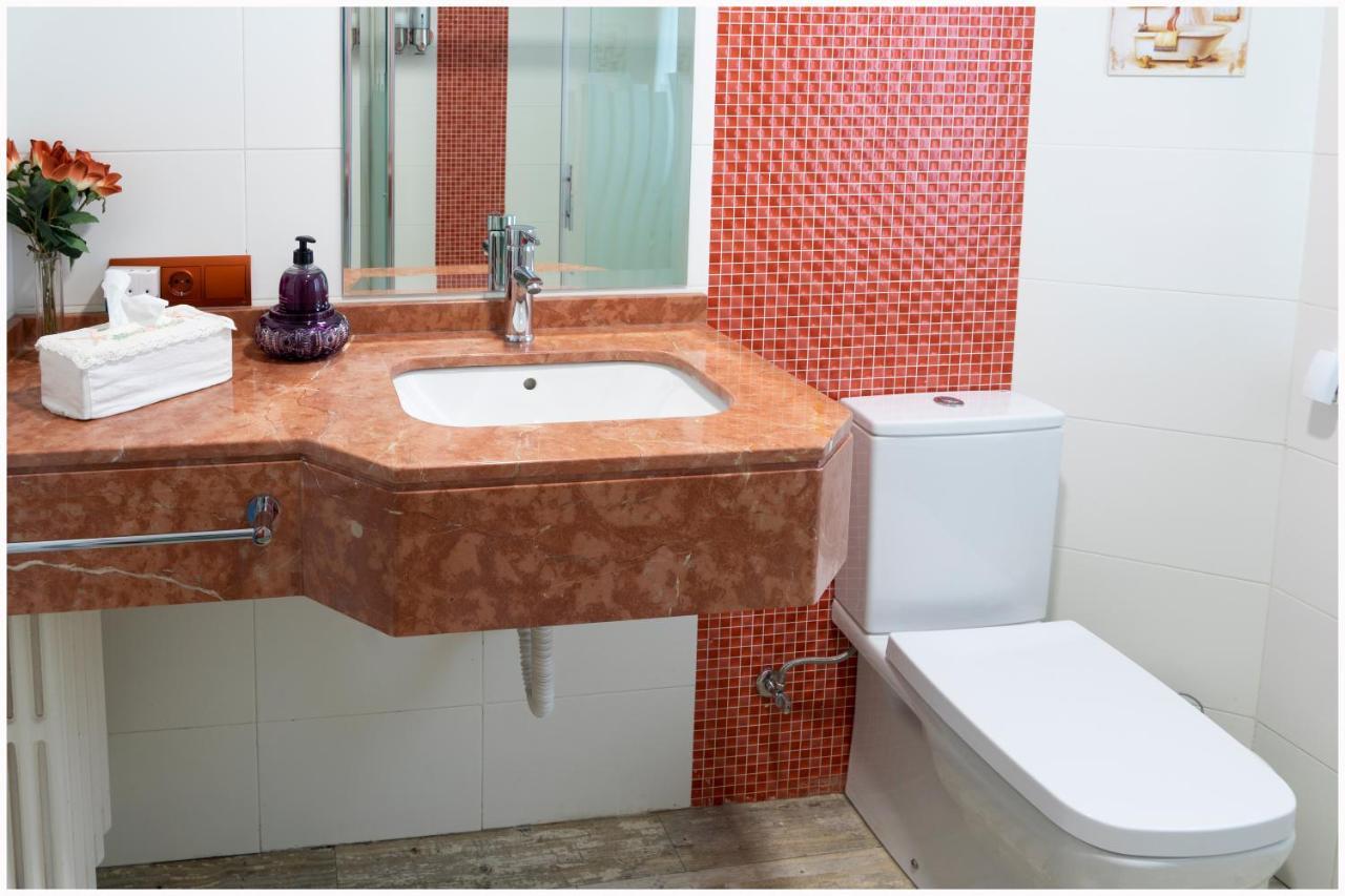 Luengo House Apartment Леон Екстериор снимка